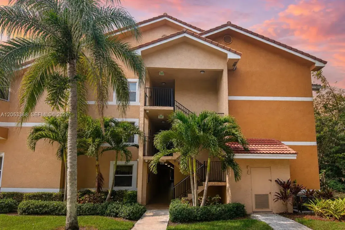 8851 Wiles Rd # 208, Coral Springs FL 33067