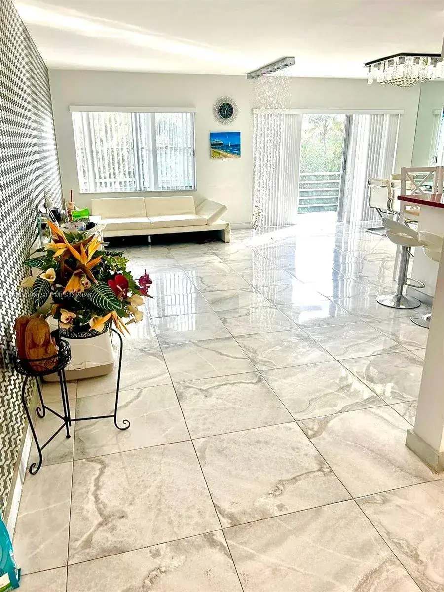 300 Diplomat Pkwy # 301, Hallandale Beach FL 33009