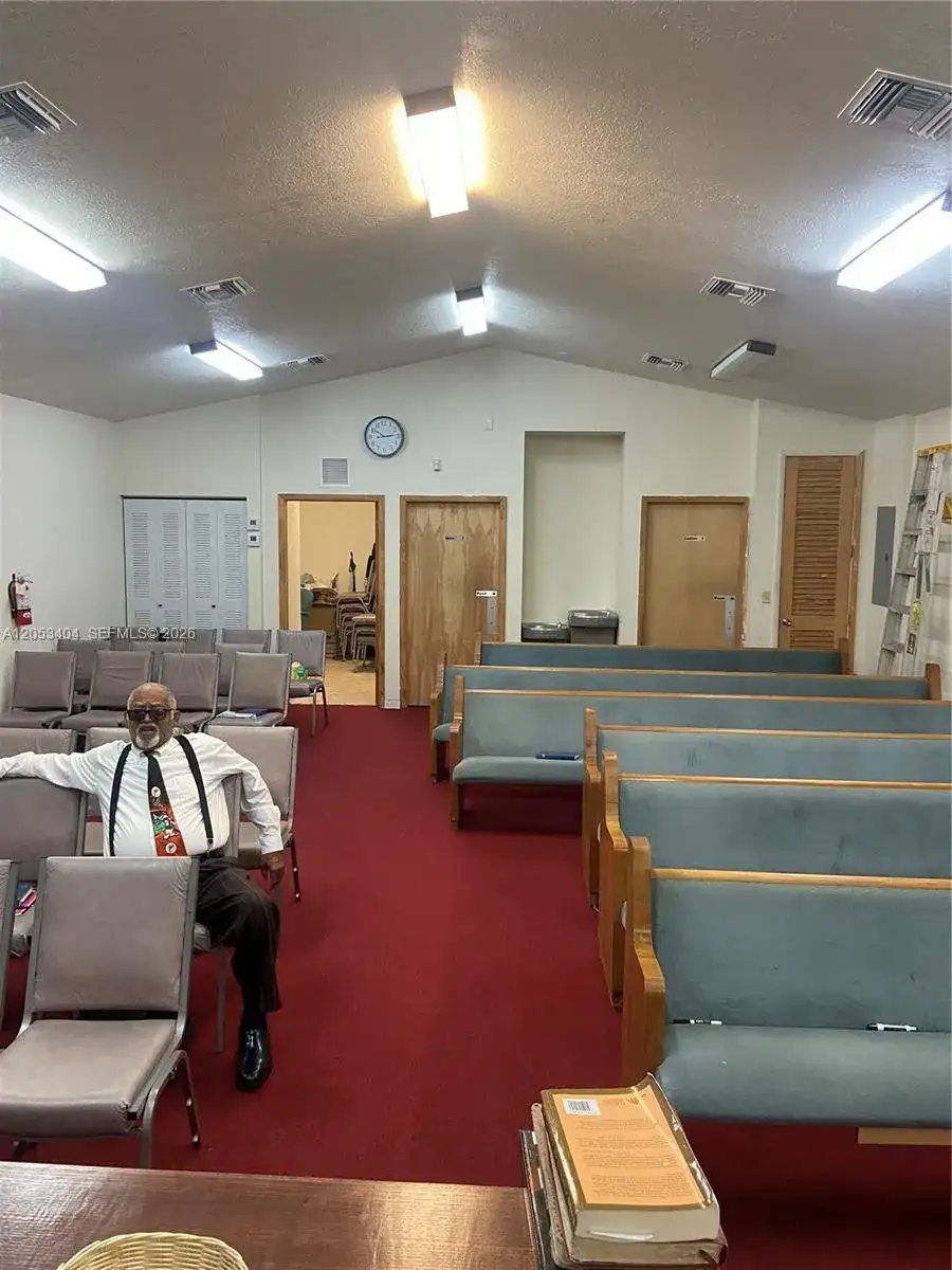 18301 SW 107th Ave, Miami FL 33157 photo 4