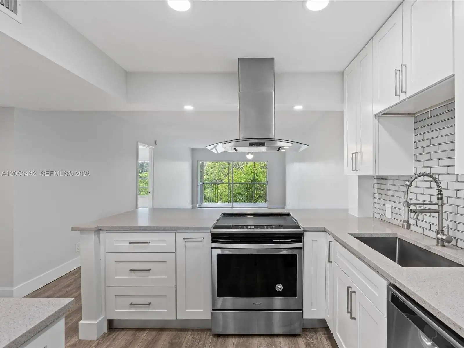 3150 N Palm Aire Dr # 406, Pompano Beach FL 33069 photo 2