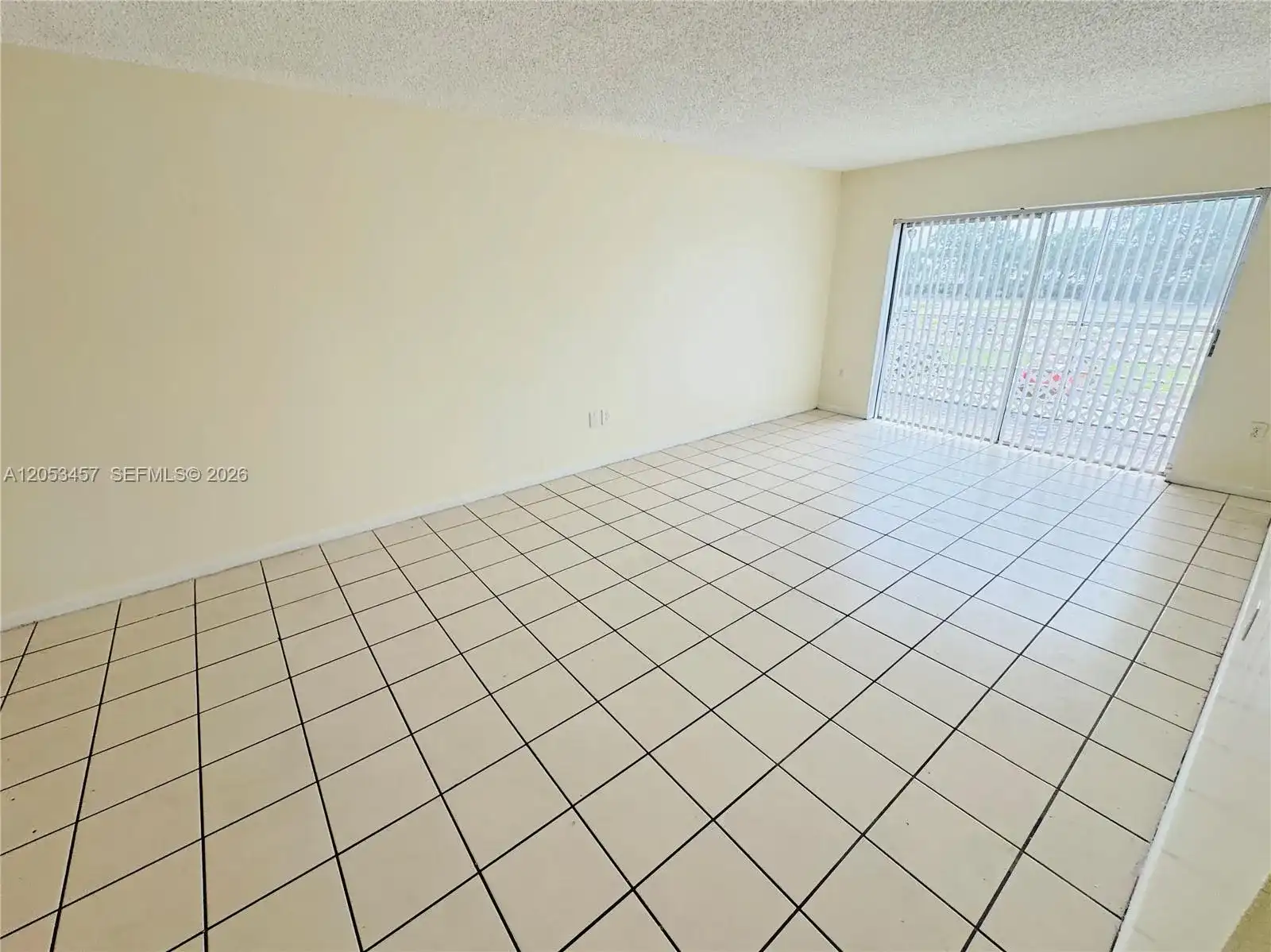 3610 NW 21st St # 205, Lauderdale Lakes FL 33311