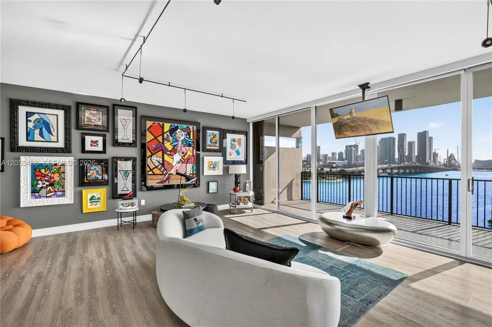 1000 Venetian Way # 810, Miami Beach FL 33139