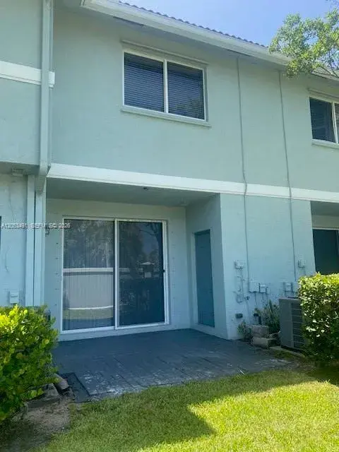 3558 Oleander Ter # 3558, Riviera Beach FL 33404 photo 2