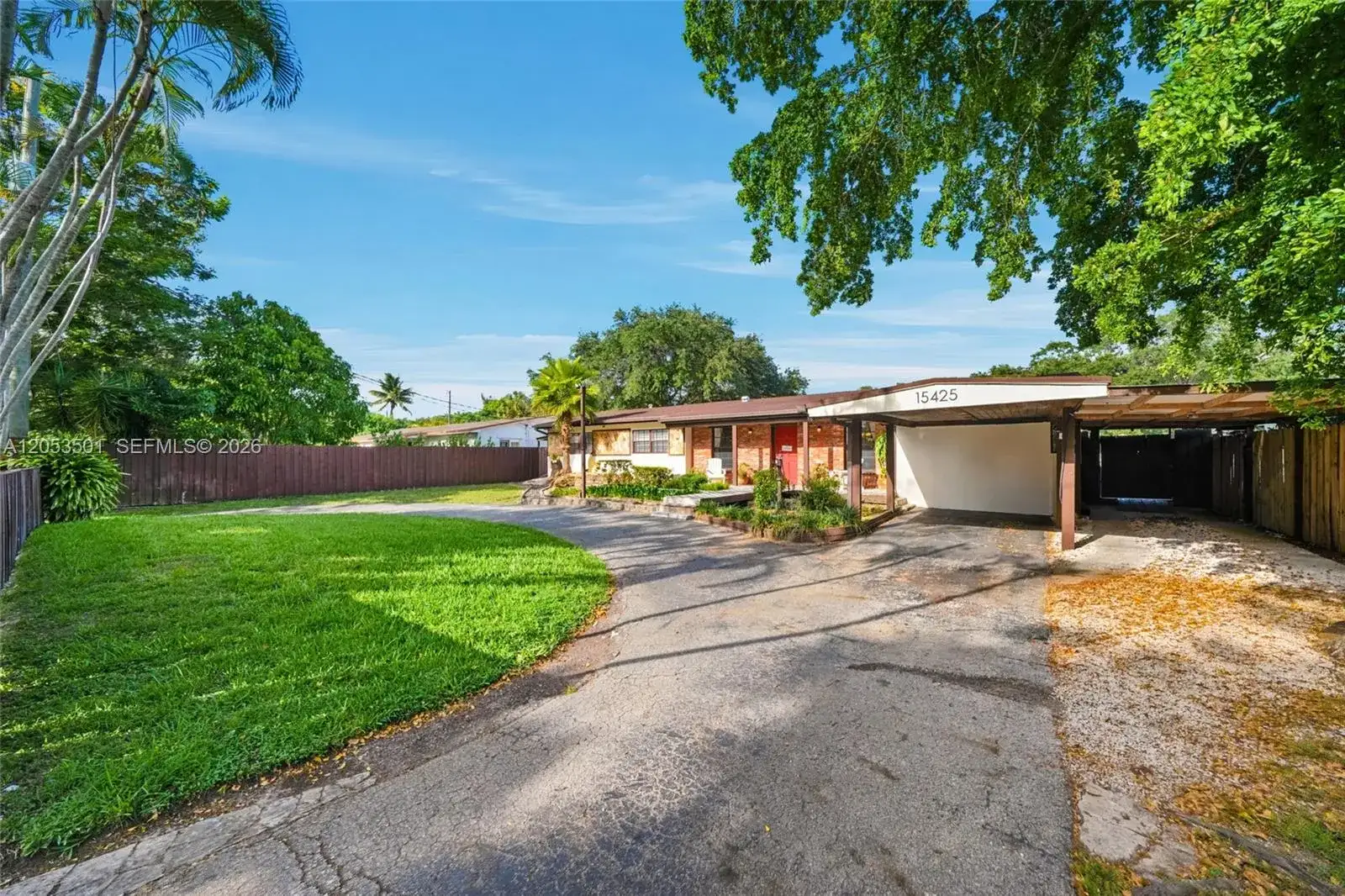 15425 N Miami Ave, Miami FL 33169 photo 2