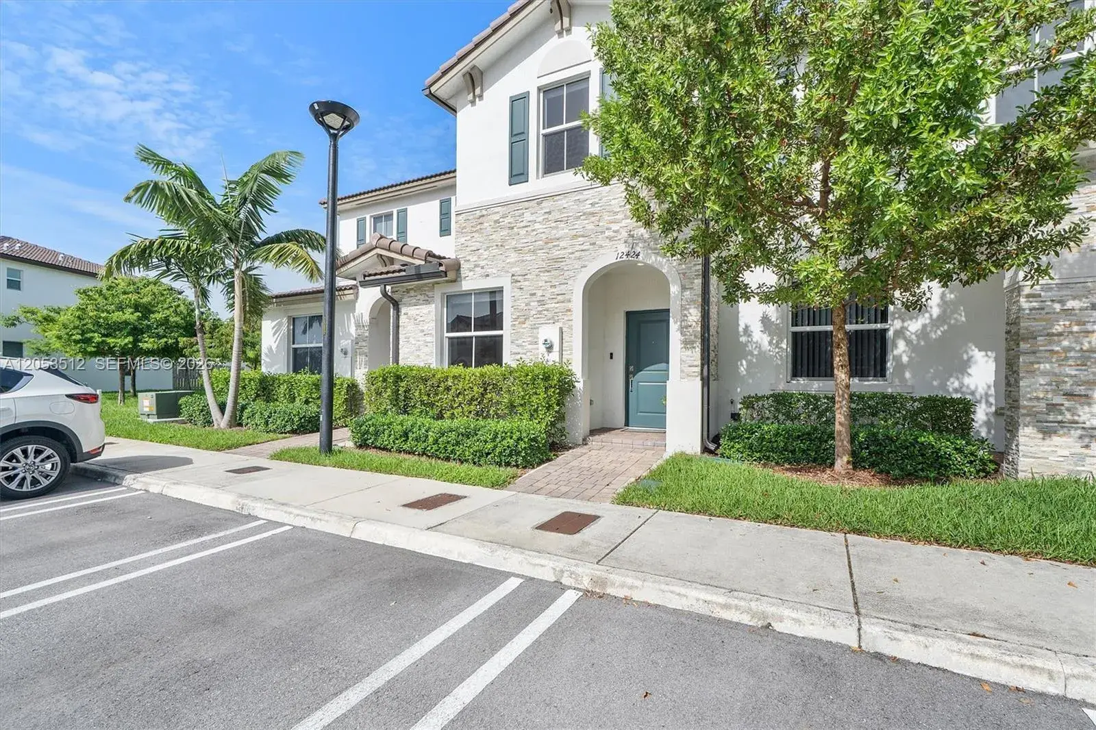 12424 NW 23rd Ct, Miami FL 33167
