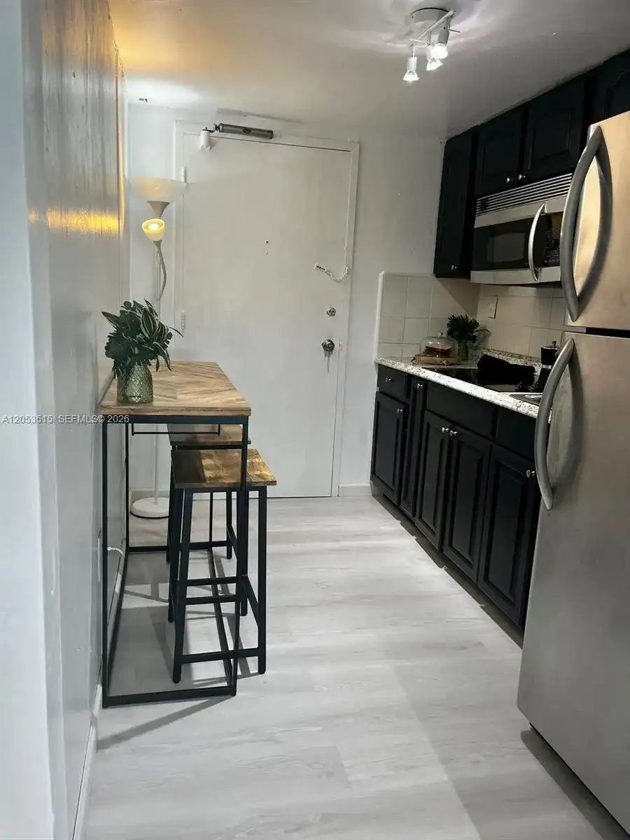 18071 Biscayne Blvd # 1402, Aventura FL 33160