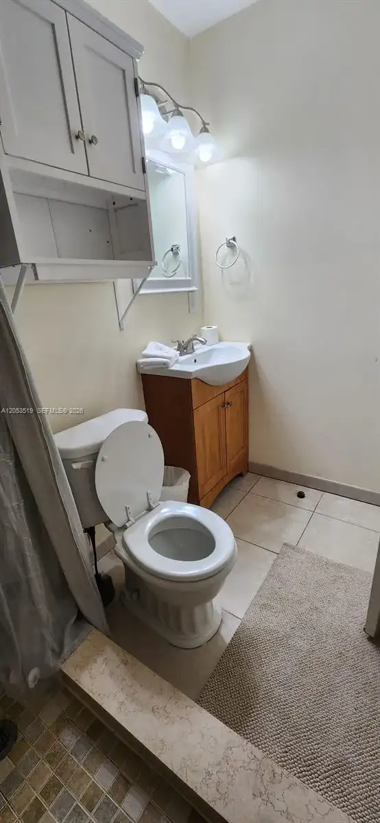 6410 SW 57th Ct, South Miami FL 33143 photo 5