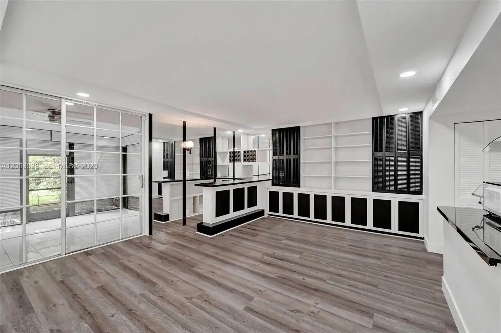 1001 Three Islands Blvd # 28, Hallandale Beach FL 33009