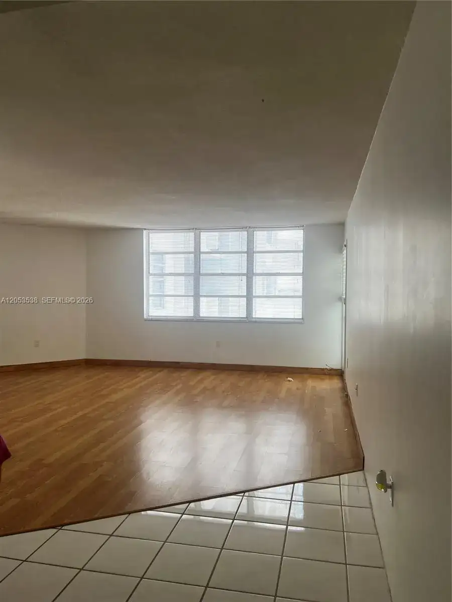 2750 NE 183rd St # 807, Aventura FL 33160 photo 4