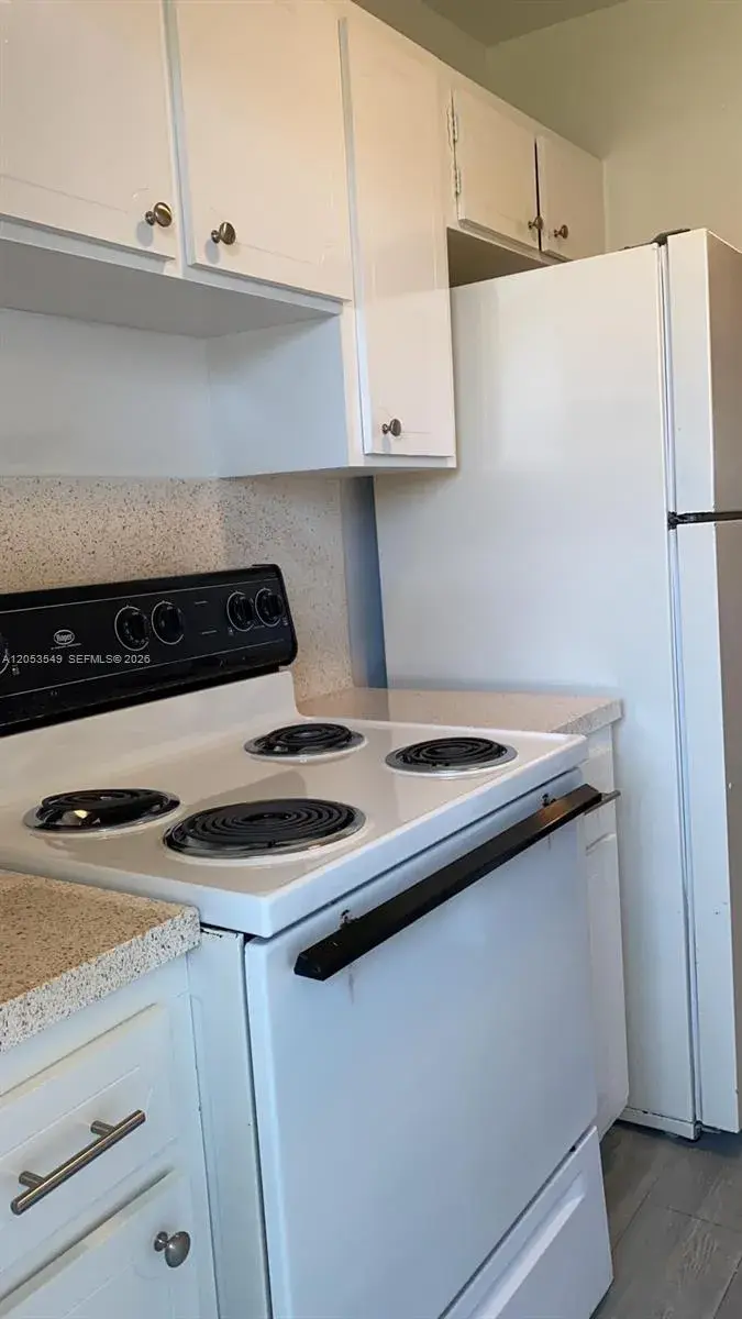 2300 Pierce St # 4, Hollywood FL 33020