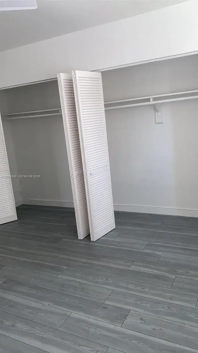 2300 Pierce St # 4, Hollywood FL 33020