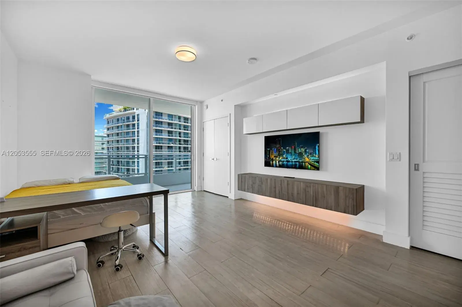 1080 Brickell Ave # 3705, Miami FL 33131