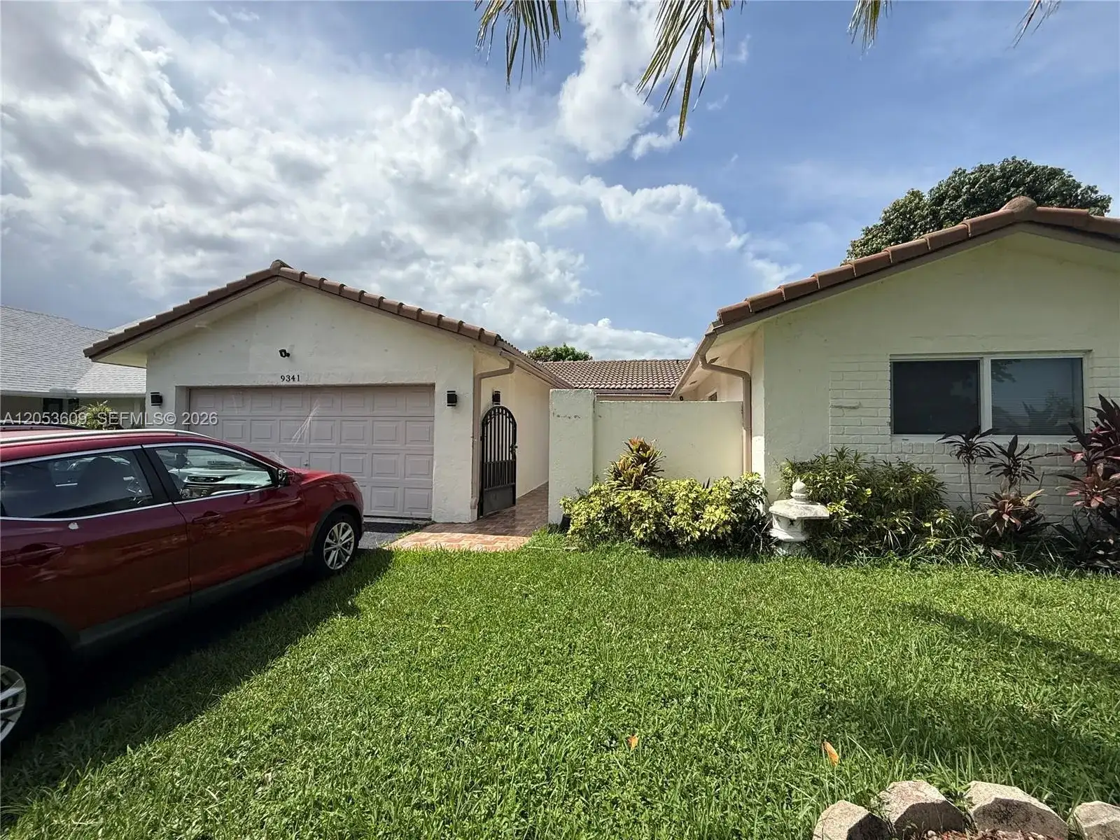 9341 NW 39th St, Sunrise FL 33351 photo 2
