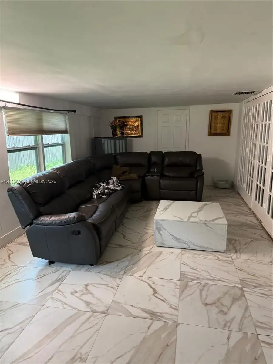 9341 NW 39th St, Sunrise FL 33351 photo 5