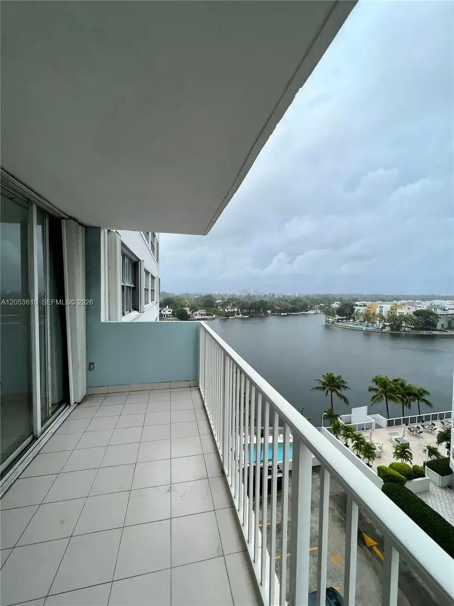 5838 Collins Ave # 7E, Miami Beach FL 33140 photo 2