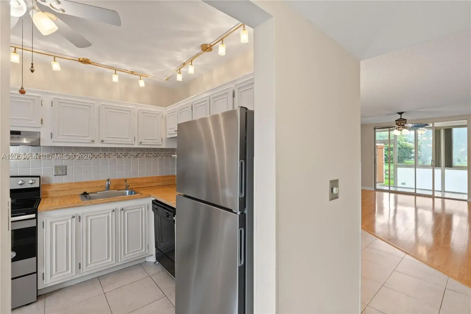 5950 Del Lago Cir # 106, Sunrise FL 33313 photo 4