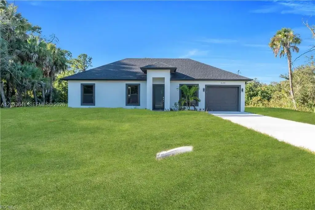 644 Woodcrest DR, Lehigh Acres FL 33972 photo 2