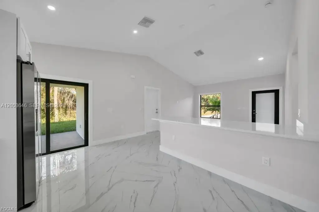 644 Woodcrest DR, Lehigh Acres FL 33972 photo 4