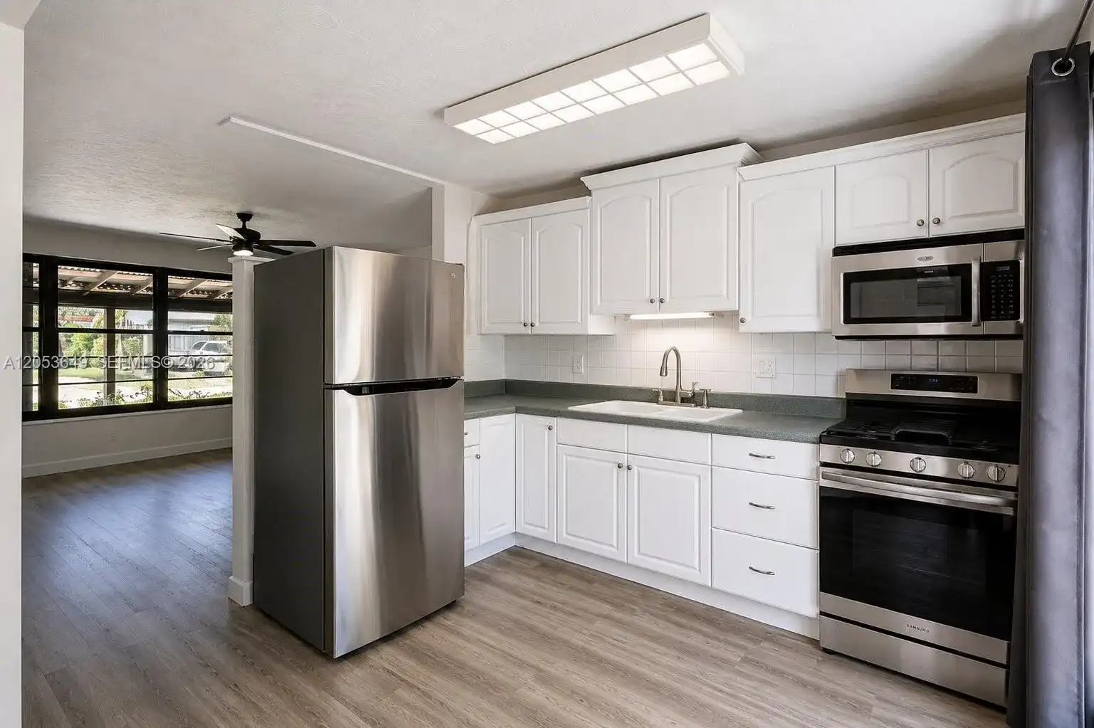 930 NE 23rd Ct, Pompano Beach FL 33064