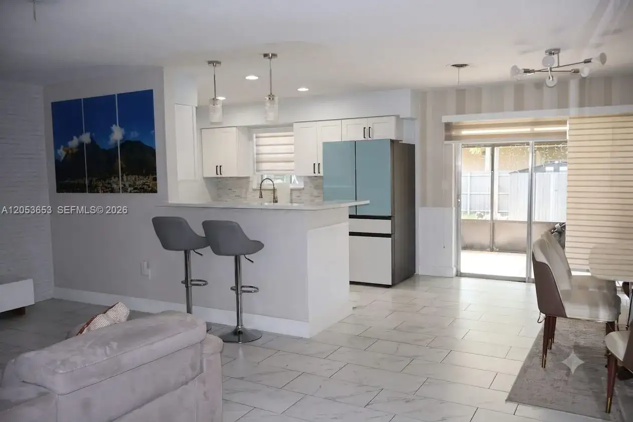 351 NW 206th Ter, Miami Gardens FL 33169 photo 2