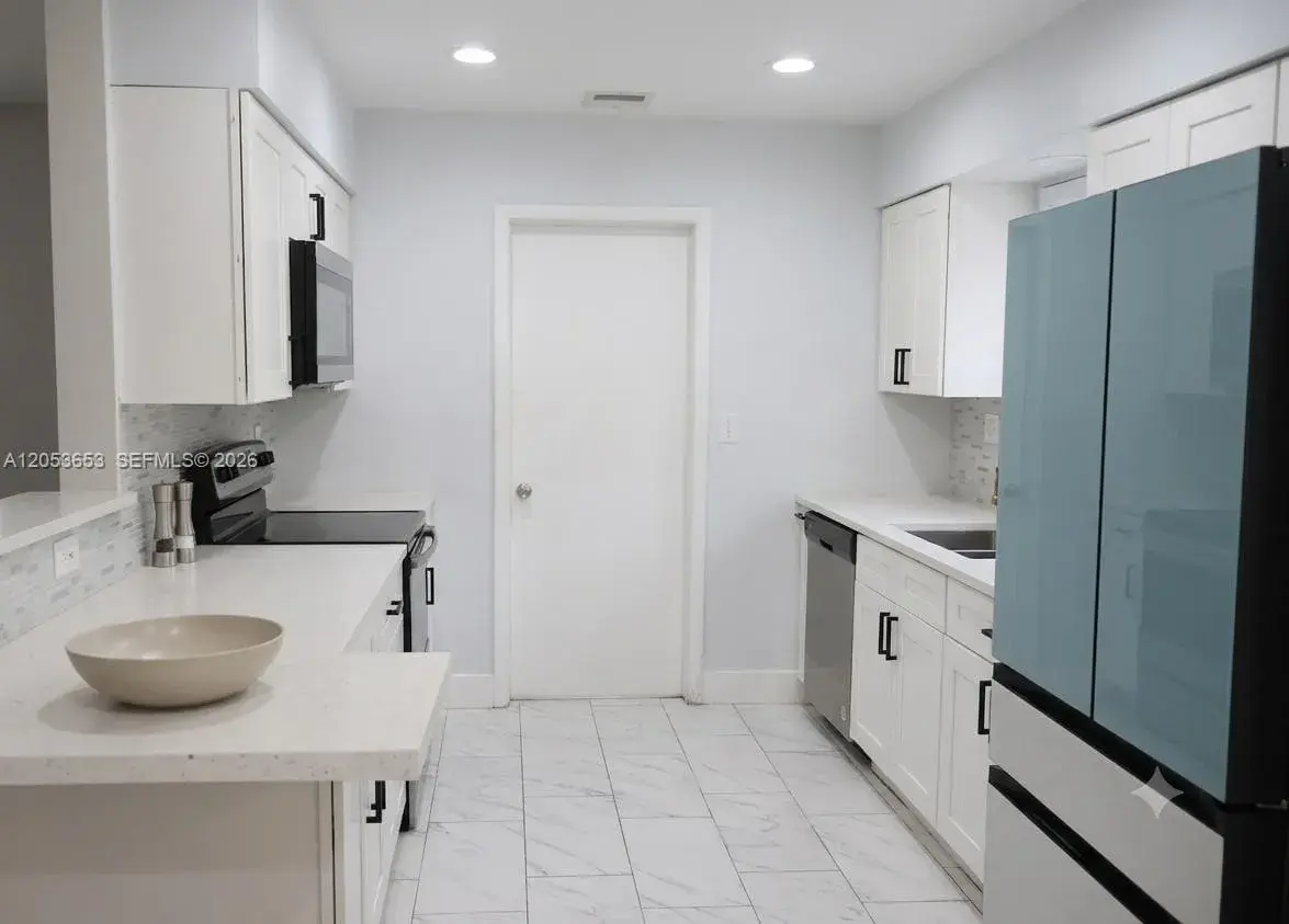 351 NW 206th Ter, Miami Gardens FL 33169