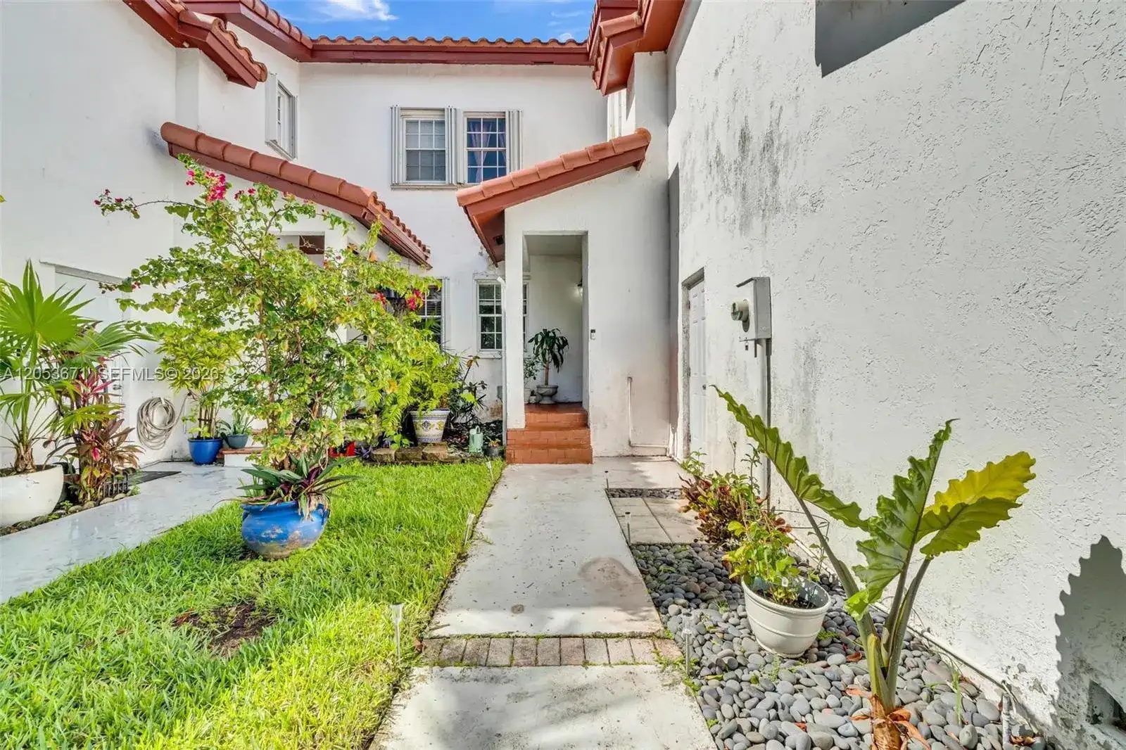 8140 SW 209th St, Cutler Bay FL 33189 photo 3