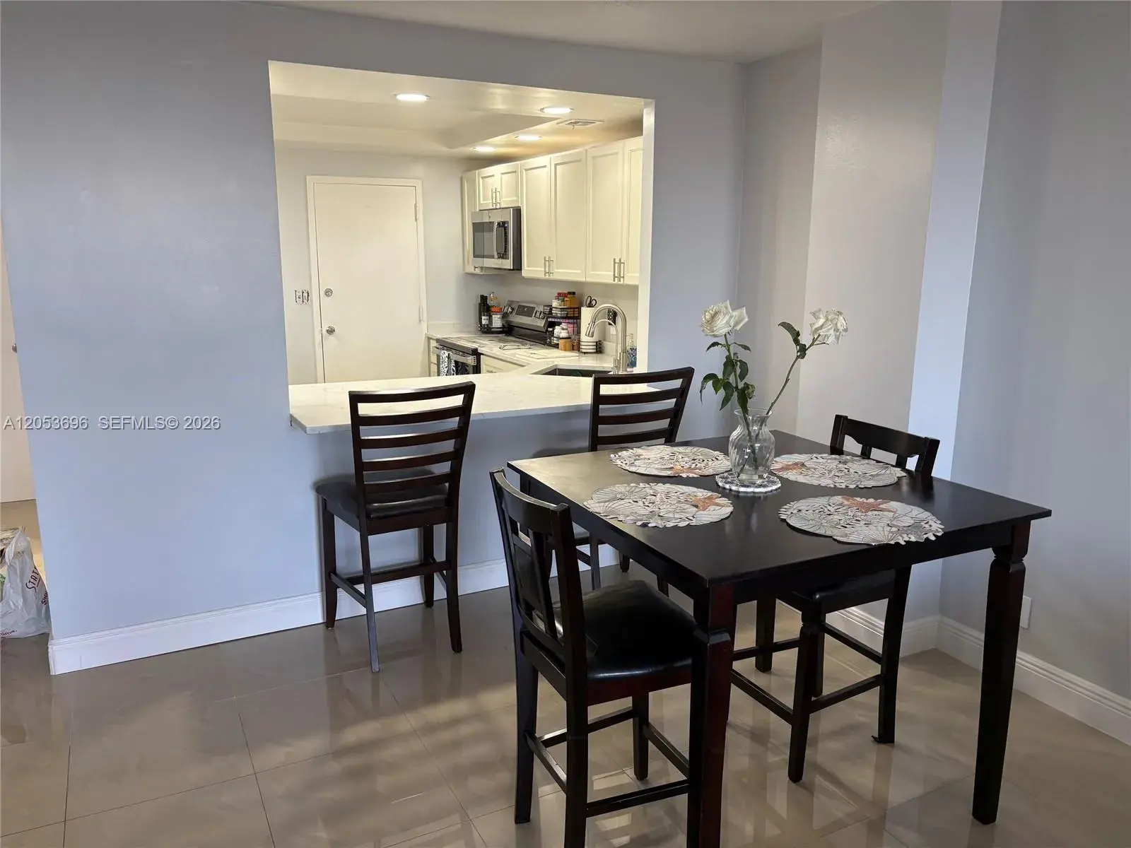 427 Golden Isles Dr # 10D, Hallandale Beach FL 33009