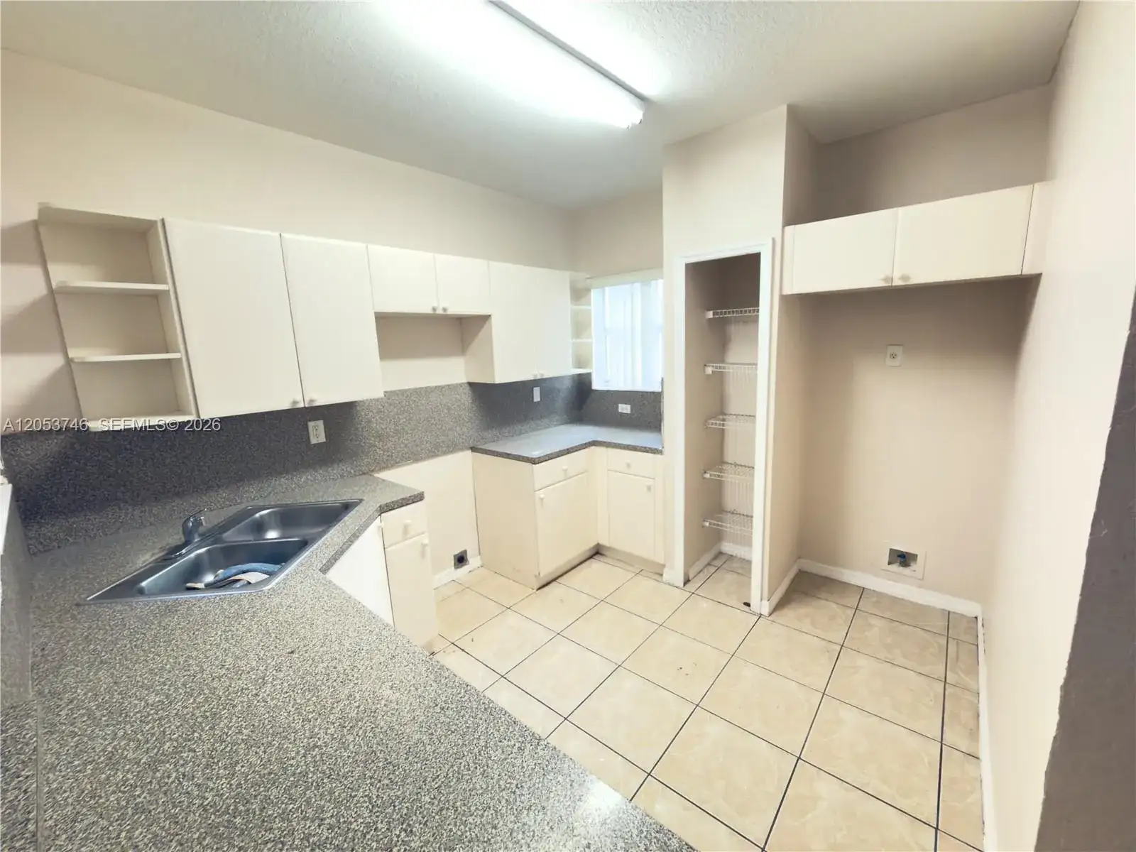 646 SW 7TH TERRA, Florida City FL 33034 photo 3
