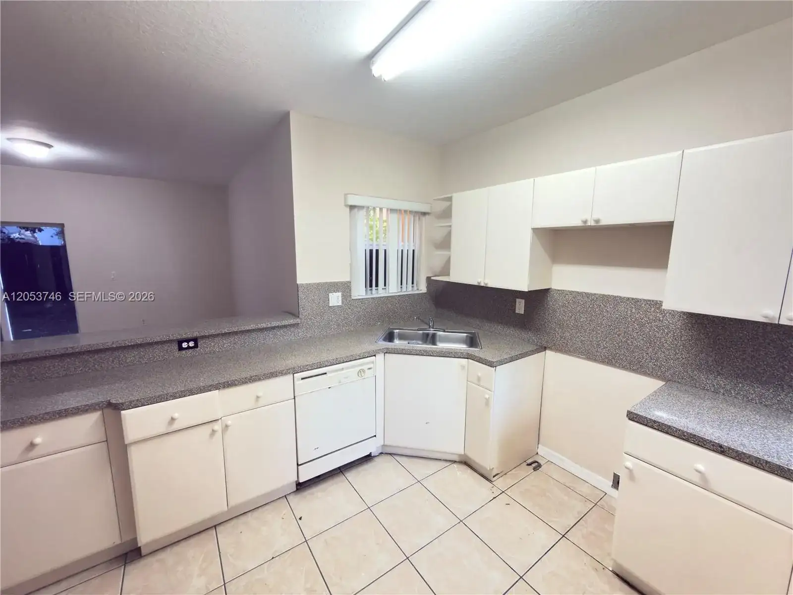 646 SW 7TH TERRA, Florida City FL 33034 photo 4
