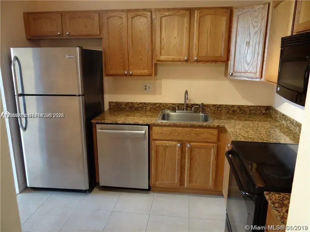 2741 Taft St # 206, Hollywood FL 33020