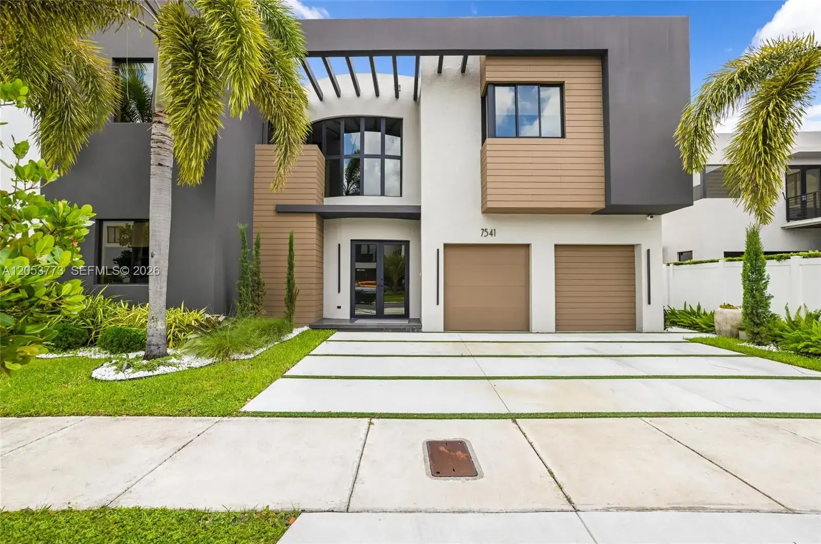 7541 NW 100th Ave, Doral FL 33178 photo 2