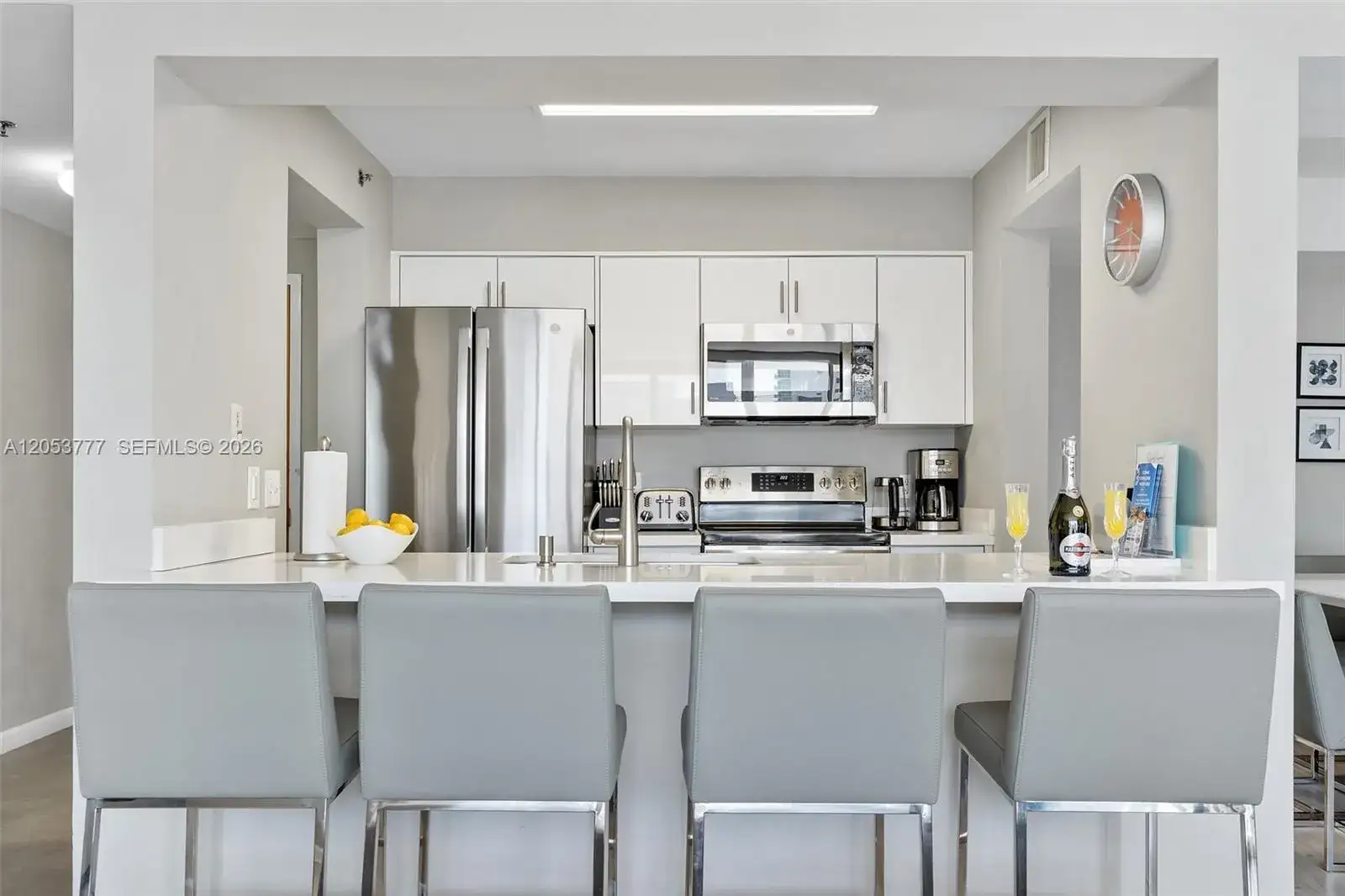 1200 Brickell Bay Dr # 2423, Miami FL 33131 photo 5