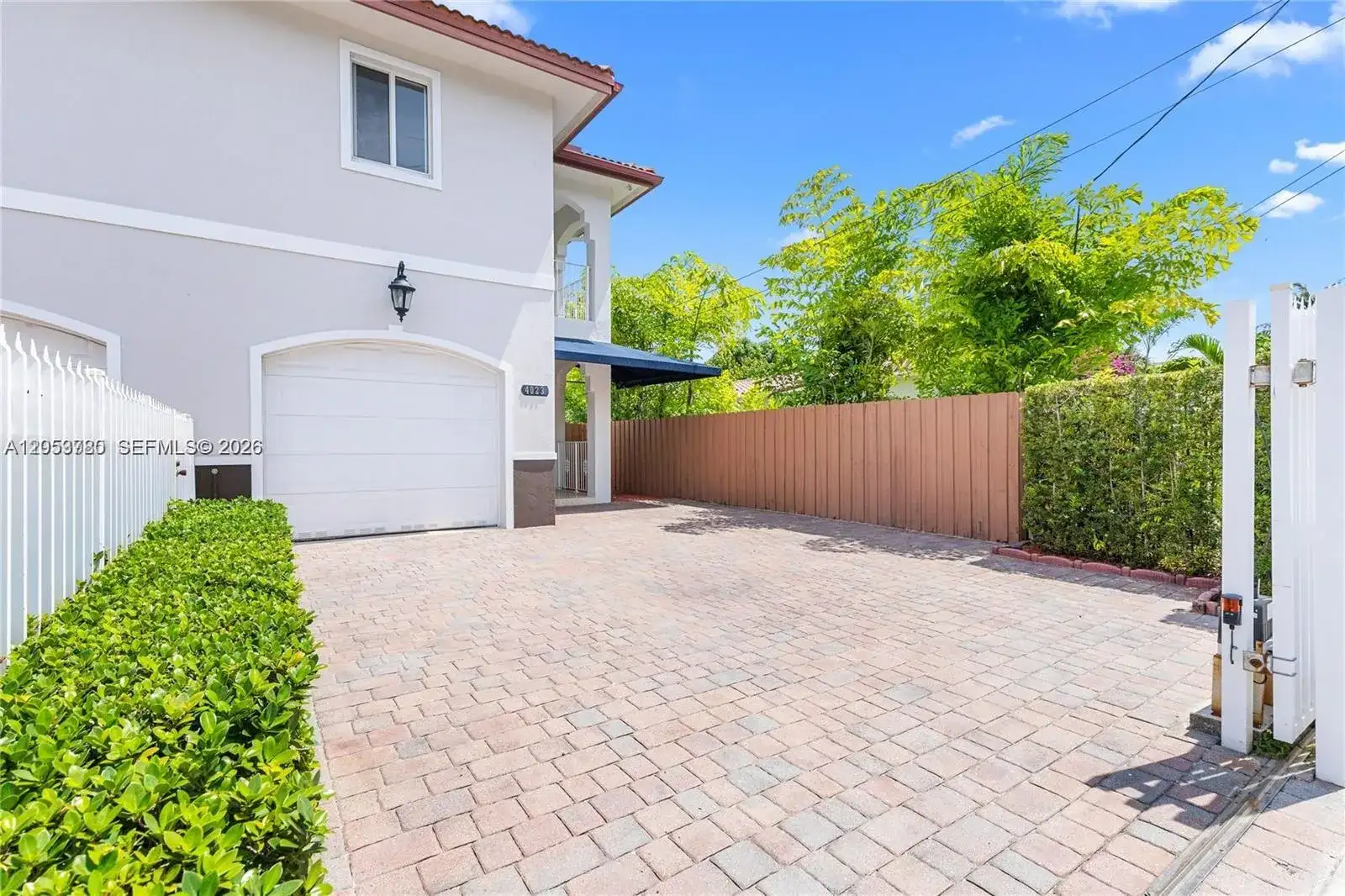 4023 SW 10th St, Miami FL 33134 photo 2