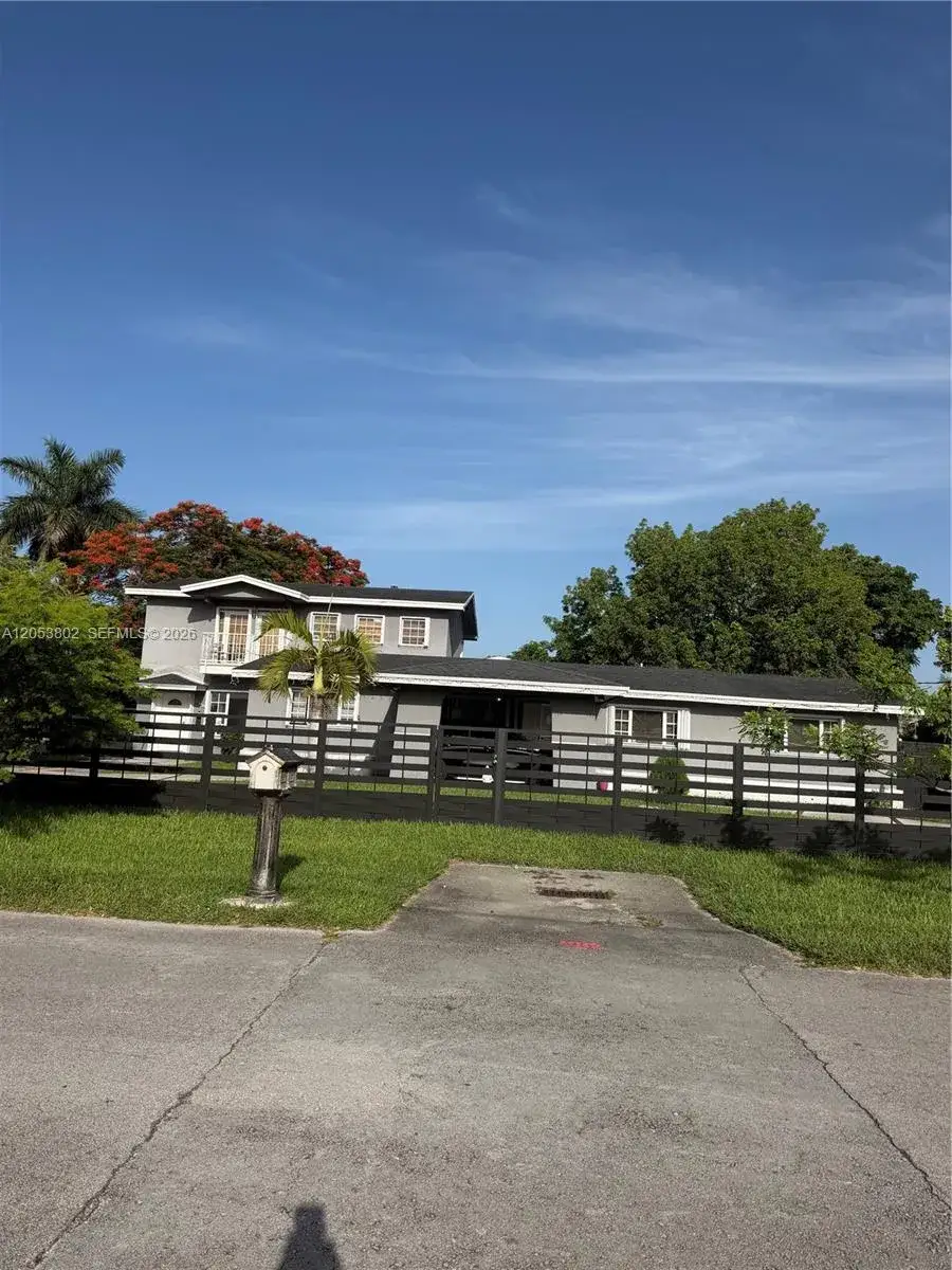 440-442 SW 81st Ave, Miami FL 33144