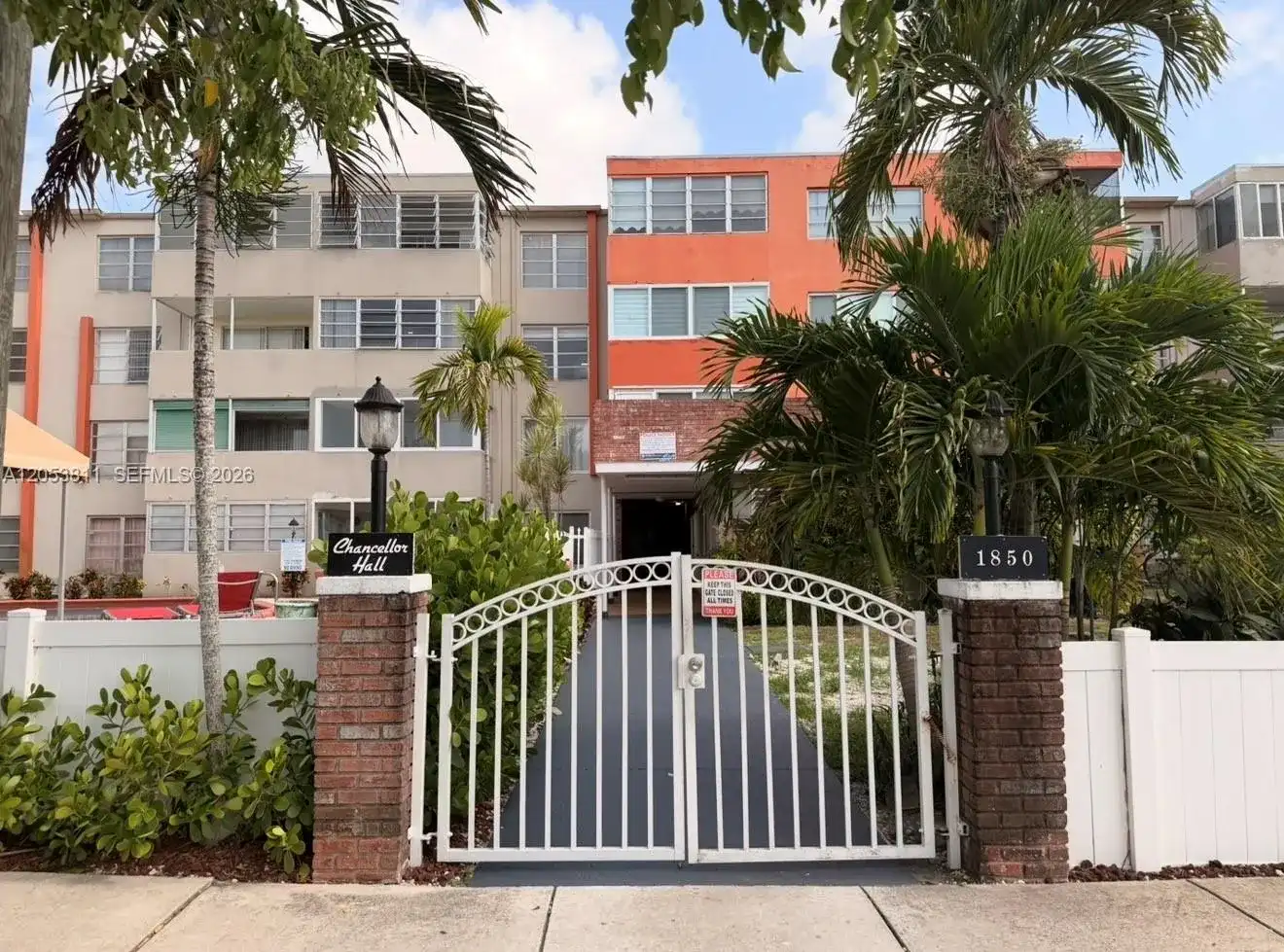 1850 NE 169th St # 302, North Miami Beach FL 33162
