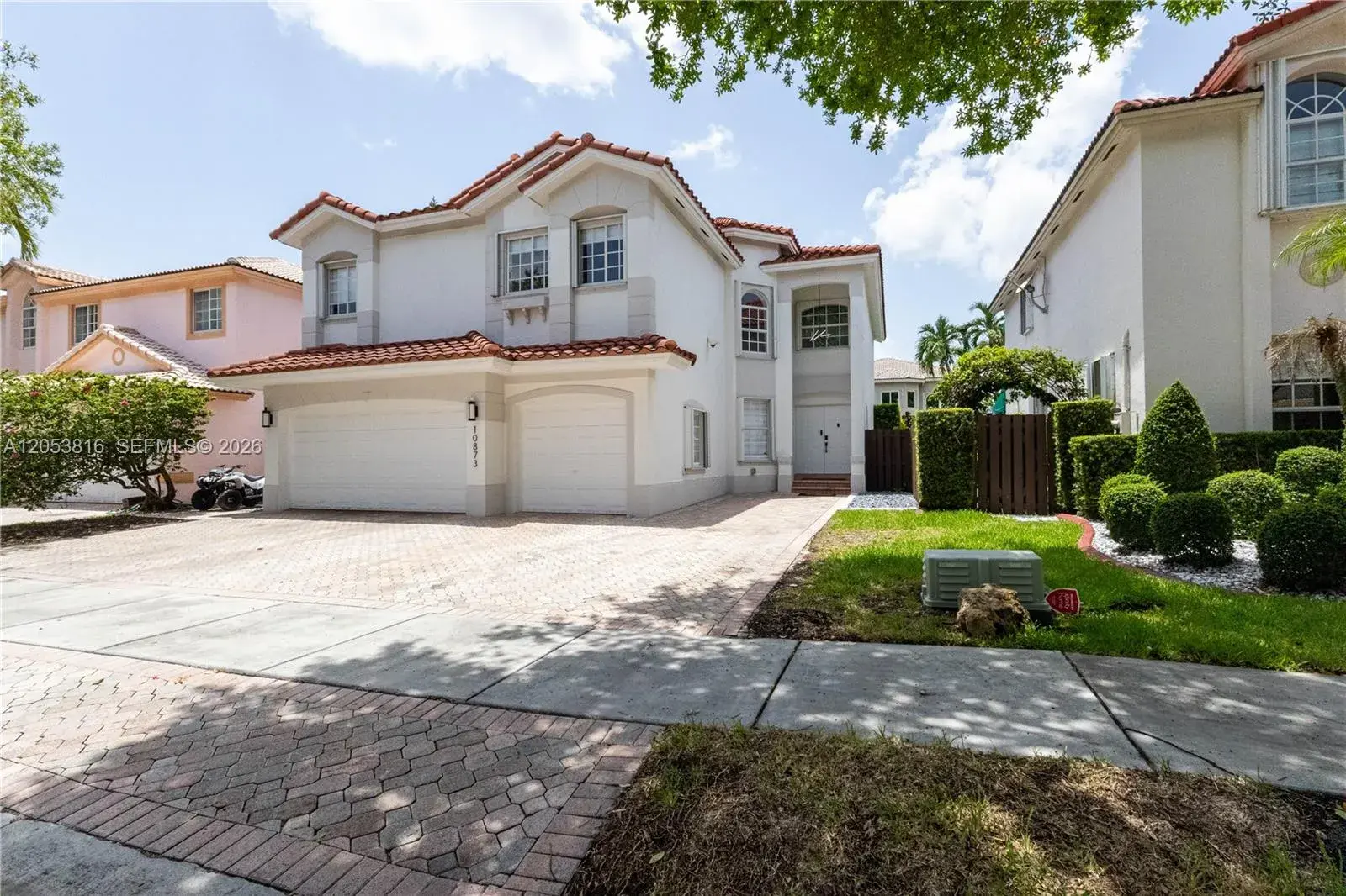 10873 NW 71st St, Doral FL 33178