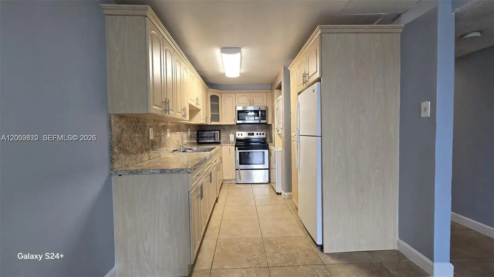 10090 NW 80th Ct # 1406, Hialeah Gardens FL 33016 photo 2