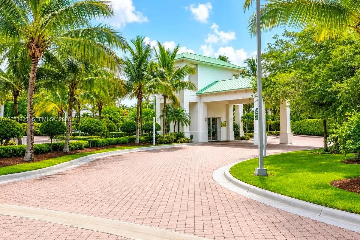5300 NW 87th Ave # 915, Doral FL 33178