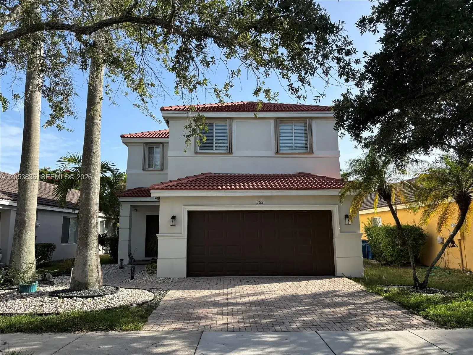 1362 Canary Island Dr, Weston FL 33327