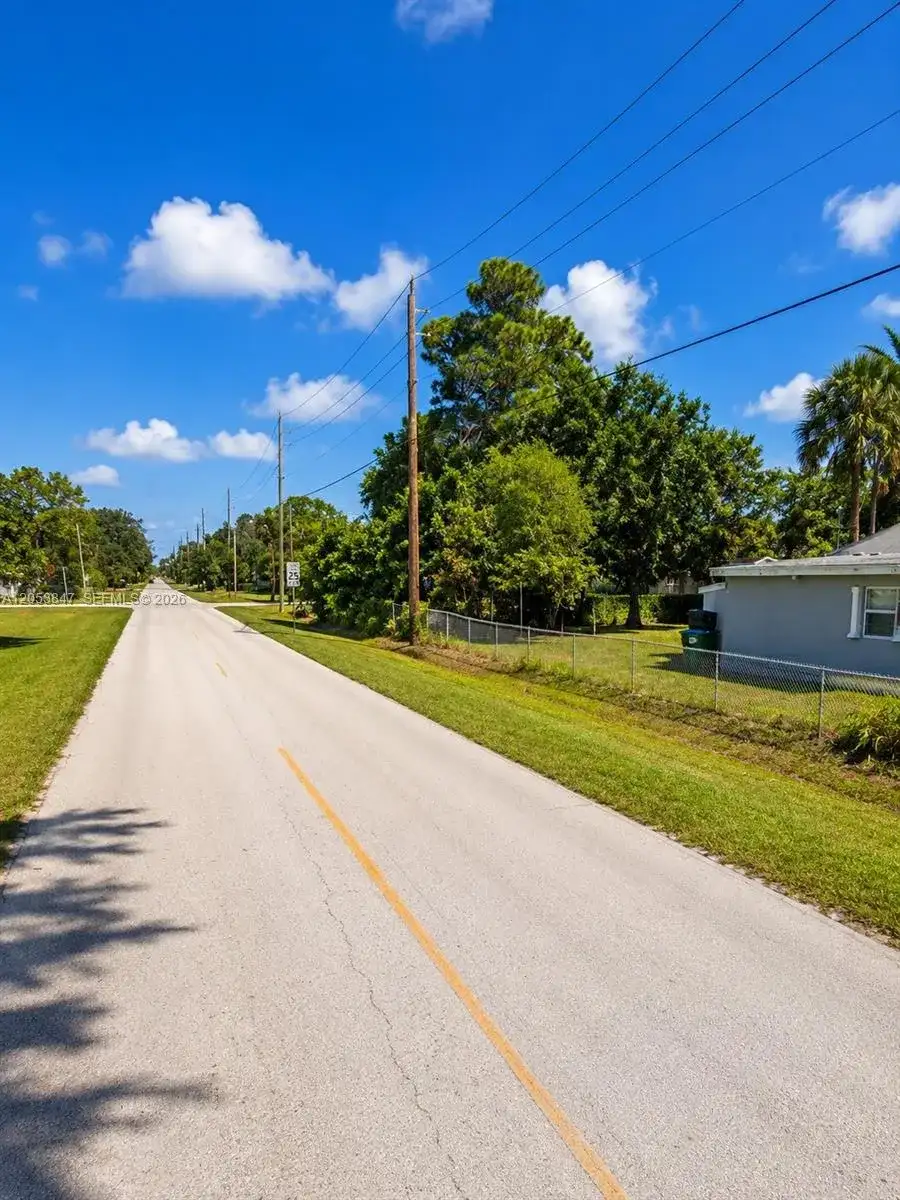 3518 Avenue F, Fort Pierce FL 34947 photo 4