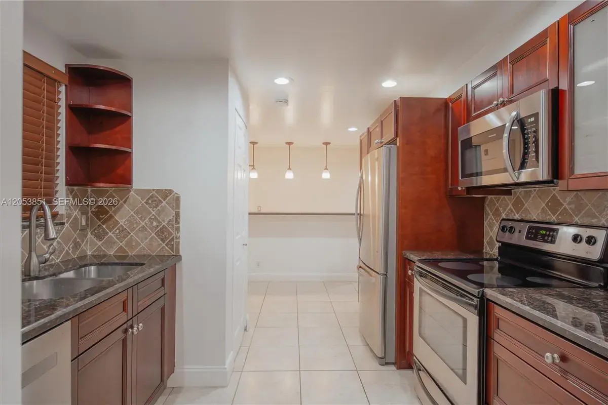 2700 Coral Springs Dr # 111, Coral Springs FL 33065