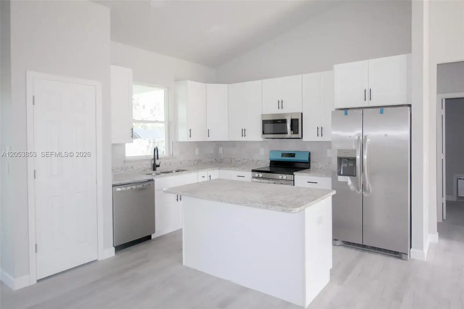 4200 Leaf Rd, Other City - In The State Of Florida FL 33875 photo 4