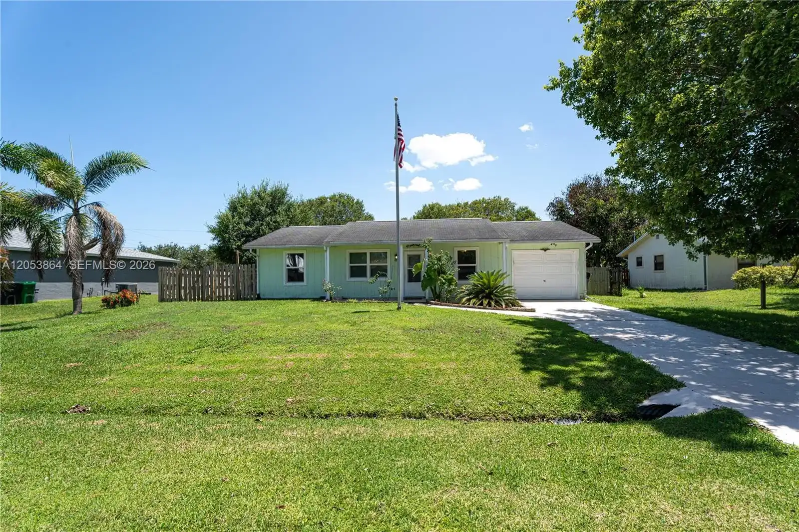 618 SW Ray Ave, Port St. Lucie FL 34983