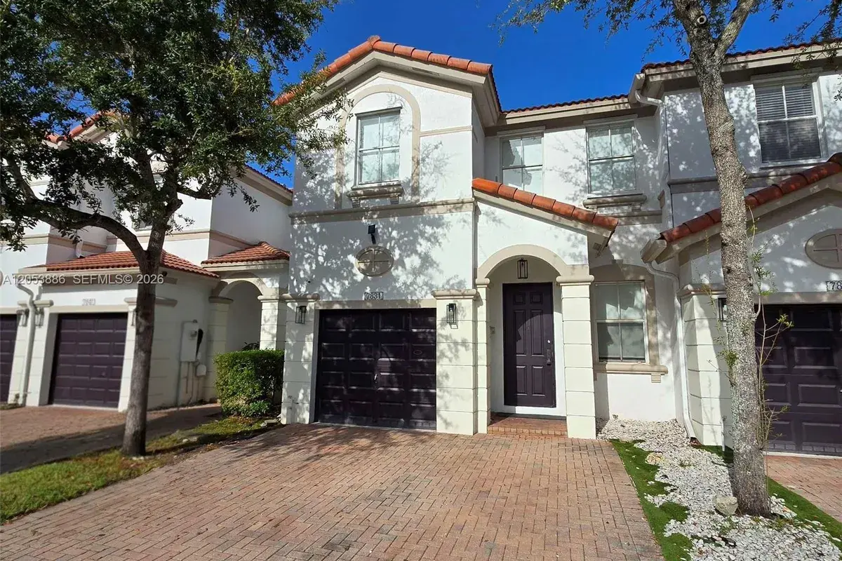 7831 NW 107th Ct, Doral FL 33178