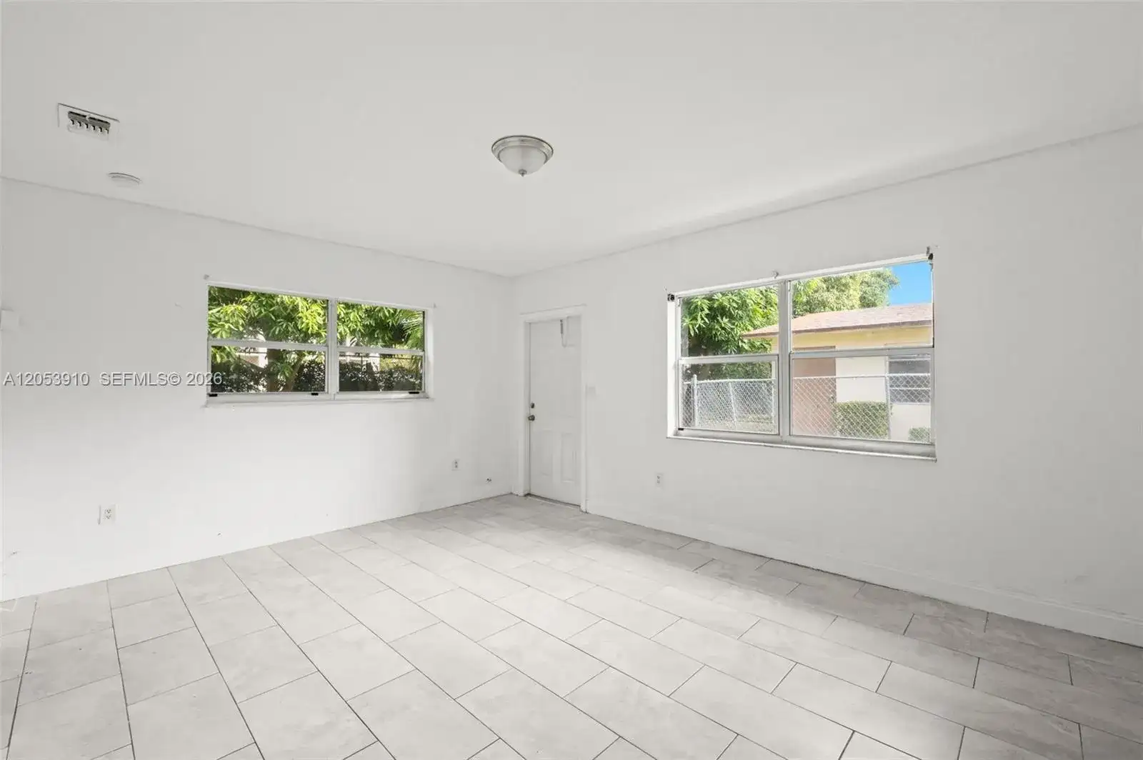 1429 NE 118th Ter, Miami FL 33161 photo 4