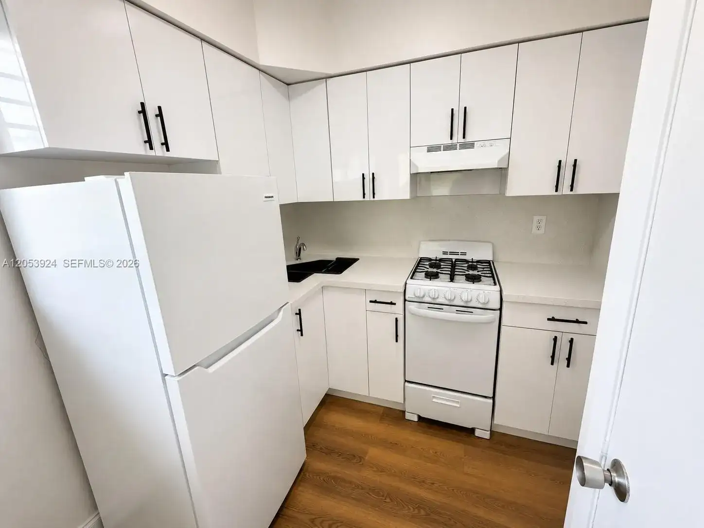 34 Madeira Ave # 6, Coral Gables FL 33134 photo 3