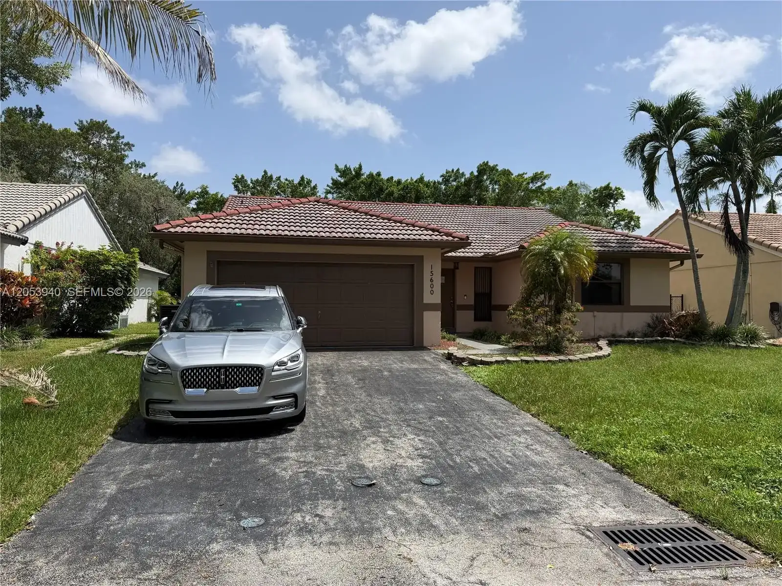 15600 Gauntlet Hall Mnr, Davie FL 33331