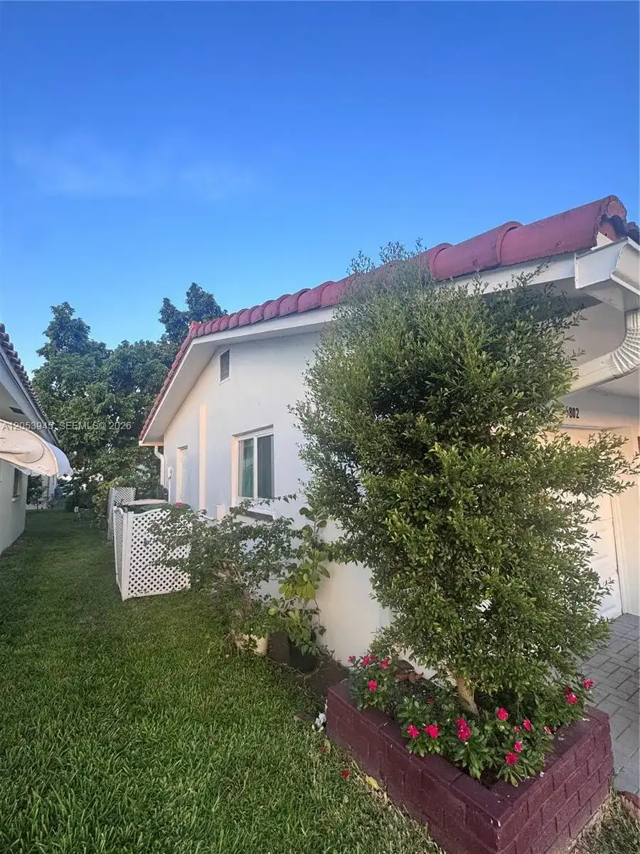 5802 NW 87th Way, Tamarac FL 33321
