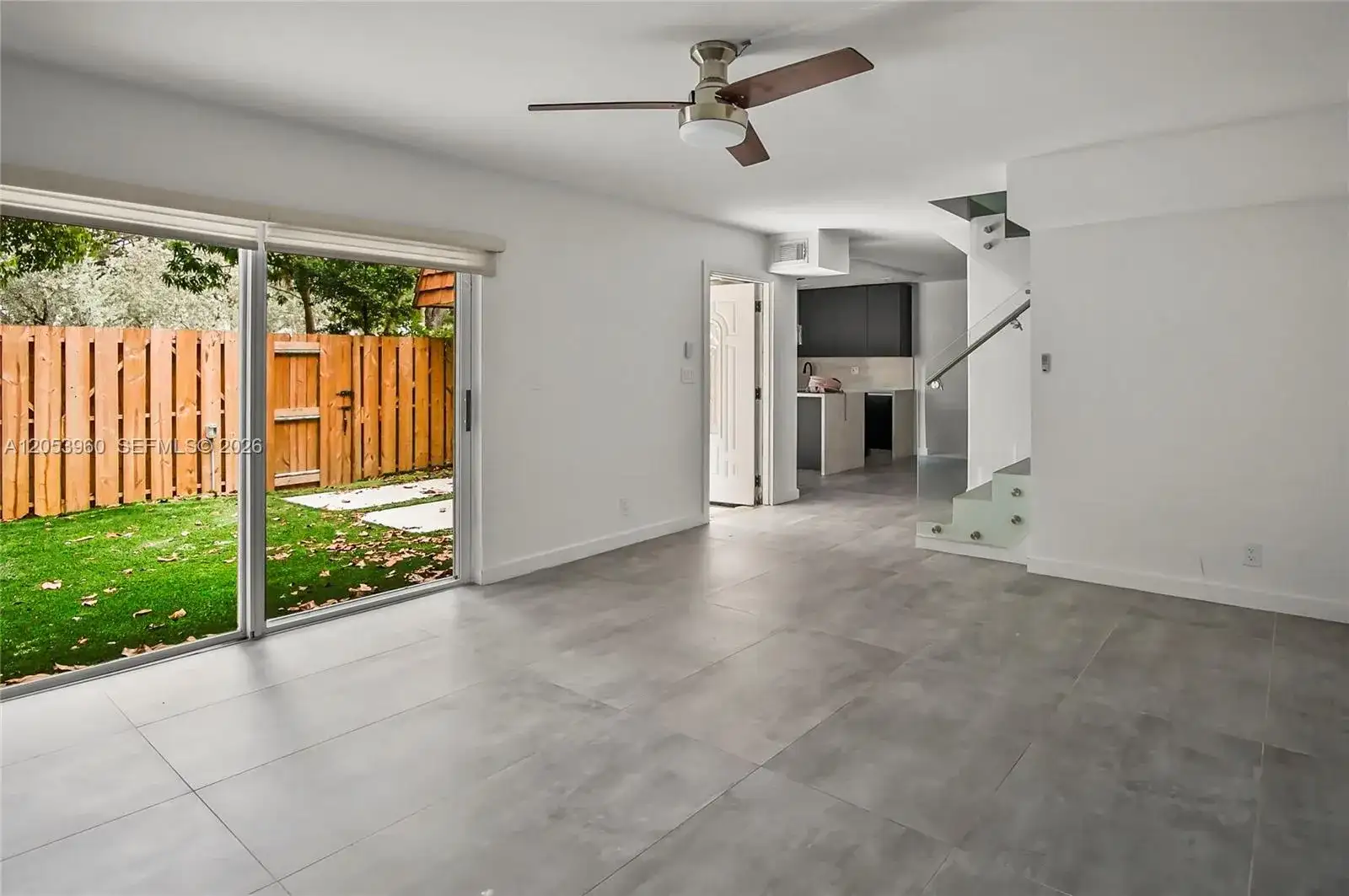 2161 Orange Grove Dr # 9, Davie FL 33324 photo 2
