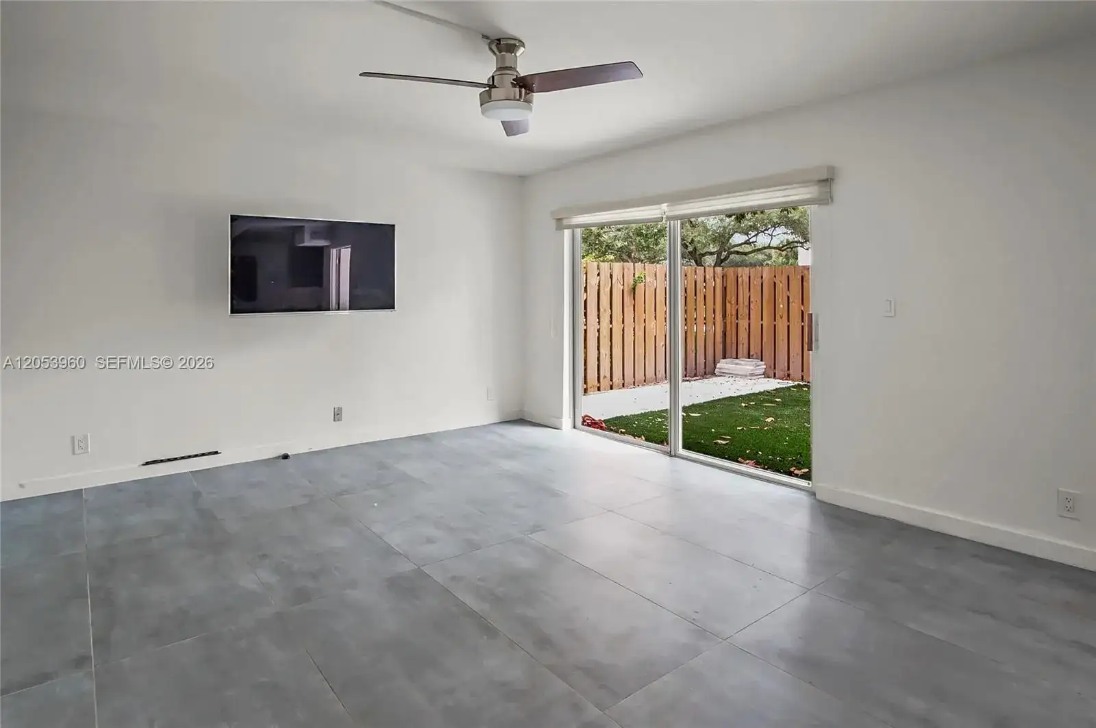 2161 Orange Grove Dr # 9, Davie FL 33324 photo 3